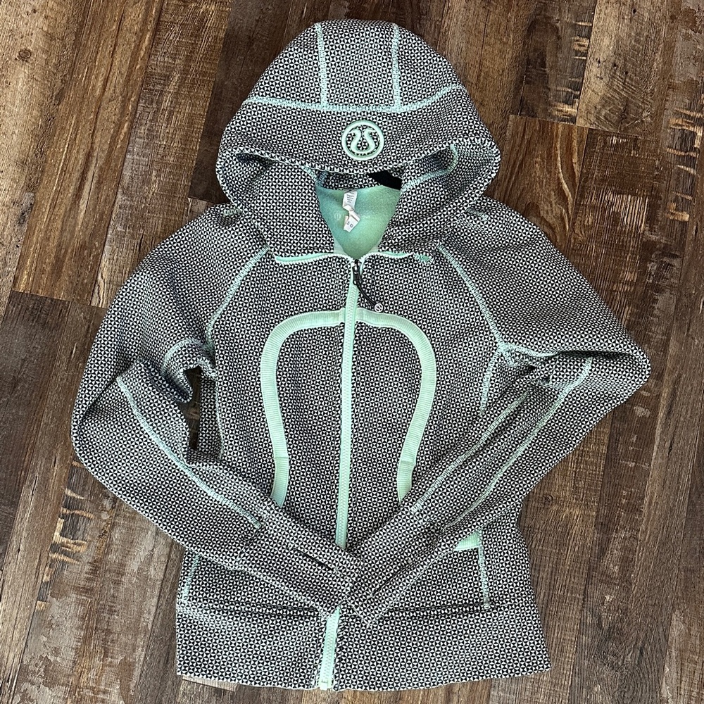 lululemon athletica Black and Mint Jacket